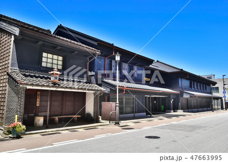 高岡市　山町筋の町並み 47663995