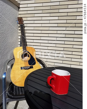 ギター 晴天のテラスで ギター 晴天のテラスで 47664534
