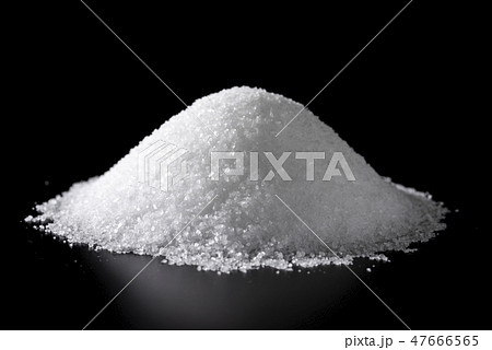 山盛りの食塩 47666565