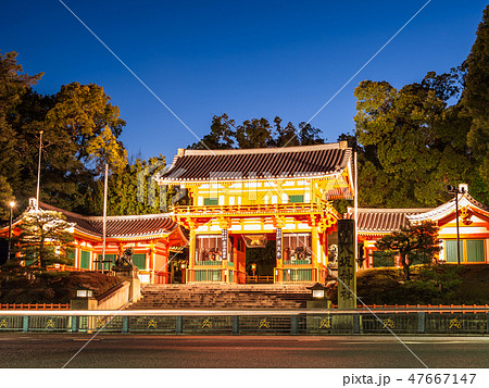 京都　八坂神社　西楼門 47667147
