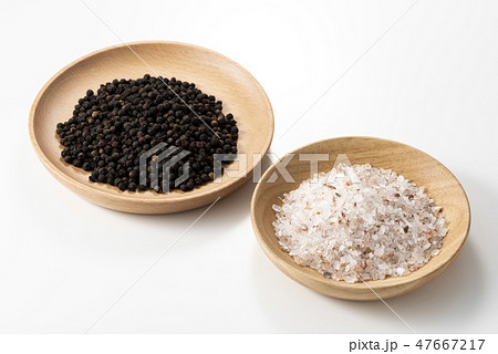 ブラックペッパーと岩塩 ブラックペッパーと岩塩 47667217