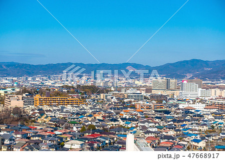 枚方市と高槻市の街並 枚方市と高槻市の街並 47668917