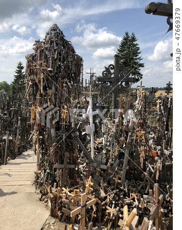 リトアニアの十字架の丘 リトアニアの十字架の丘 47669379