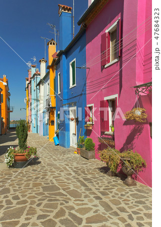 Nice color houses 47684323