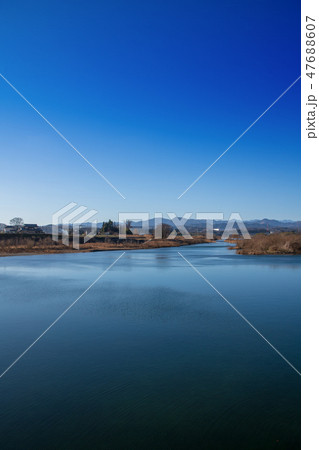 六堰より上流秩父山並み　荒川　深谷市 47688607