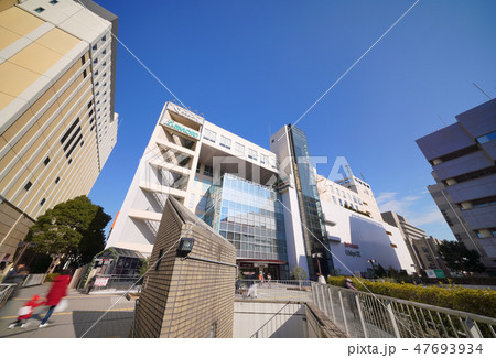 日本の川崎都市景観 新百合ヶ丘駅前を望む 日本の川崎都市景観 新百合ヶ丘駅前を望む 47693934