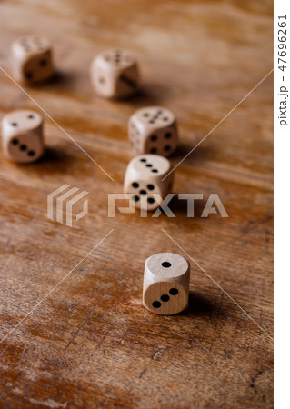 サイコロ 47696261