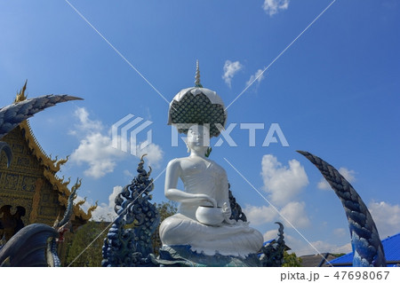 Buddha statue in the temple Buddha statue in the temple 47698067