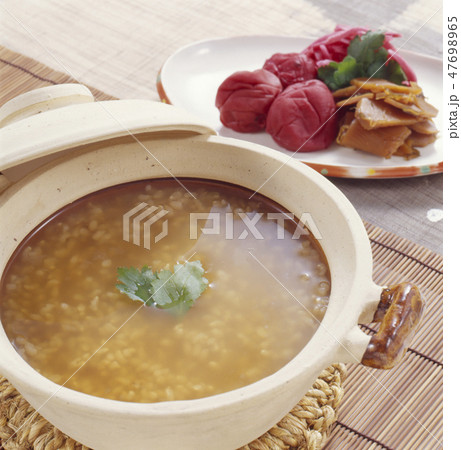 和食-茶粥-梅干し-和風 47698965