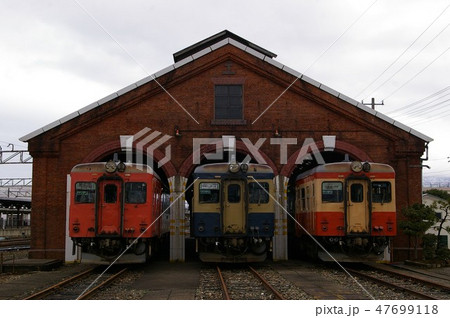 気動車並び 47699118