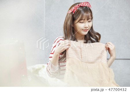 若い女性 韓国人 選択 47700432