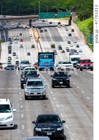 《ハワイ》ホノルルのハイウェイ・オアフ島 47701013
