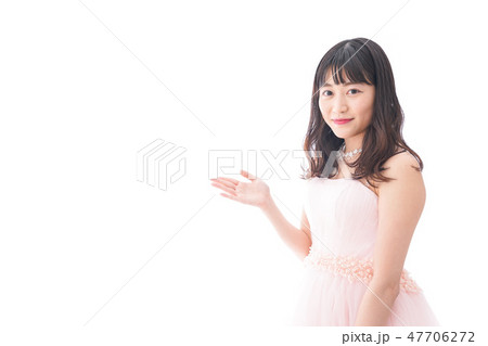 ピンクのドレスを着た花嫁 結婚式イメージ ピンクのドレスを着た花嫁 結婚式イメージ 47706272