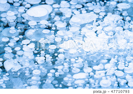 《北海道》アイスバブル・自然現象《糠平湖》 47710793