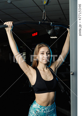 Thrust for the head, block simulator. Woman sit 47715346