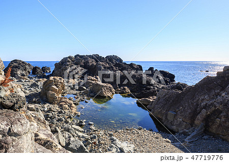 本州最南端潮岬　先端の岩場 47719776