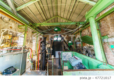 万田坑 第二竪坑巻揚機室内 万田坑 第二竪坑巻揚機室内 47721017