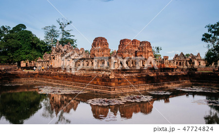 Barai pond of Prasat Muang Tam castle in Buriram Barai pond of Prasat Muang Tam castle in Buriram 47724824