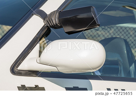 古い車のバックミラー　のold car rearview mirror 47725655