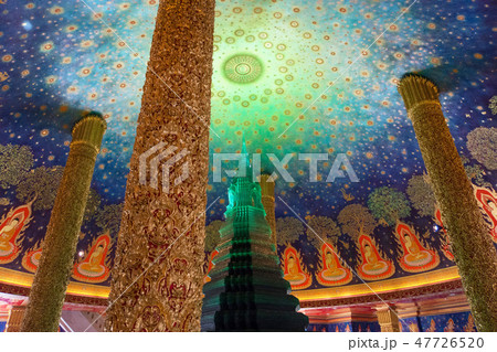 タイ・バンコクのワット・パクナム 47726520