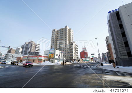 国道36号街の風景（札幌豊平区豊平3条13丁目米里行啓通周辺） 47732075