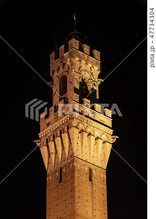 Torre del Mangia at Night - Tuscany Italy 47734304