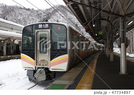 冬の上越線E129系（水上駅） 47734897