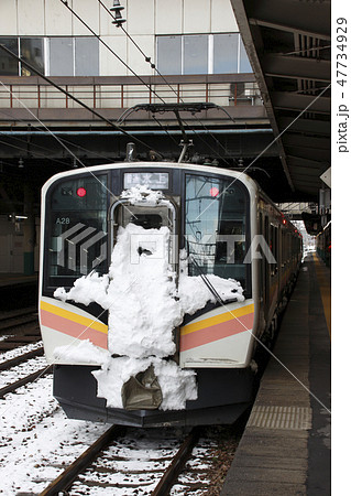 冬の上越線E129系（長岡駅） 47734929