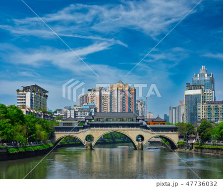 Anshun bridge at day. Chengdu, China 47736032