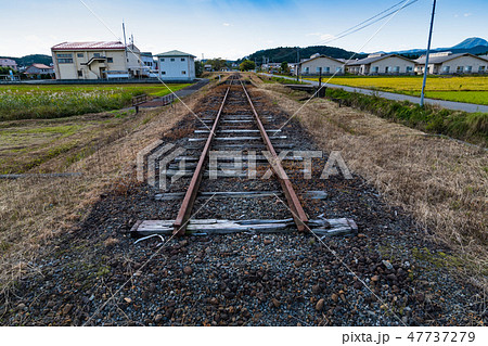 廃線になったくりはら田園鉄道の取り除かれた単線の線路 廃線になったくりはら田園鉄道の取り除かれた単線の線路 47737279
