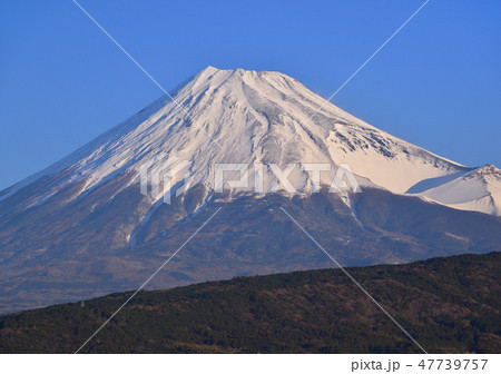 雪化粧の富士山-0700 雪化粧の富士山-0700 47739757