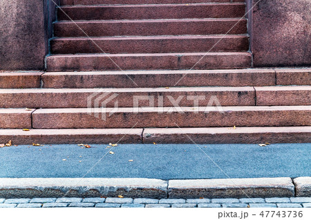 Urban building entrance with an old stone stair Urban building entrance with an old stone stair 47743736
