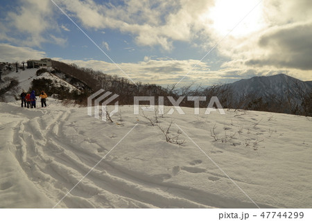厳冬期の谷川岳の天神尾根からの風景 47744299