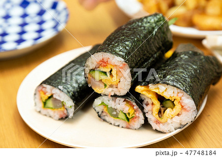 恵方巻き 恵方巻き 47748184