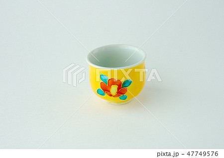 椿のぐい飲み 47749576