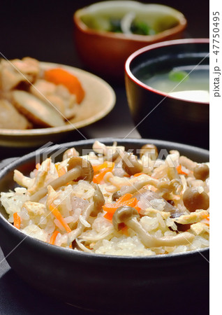 炊き込みご飯 炊き込みご飯 47750495