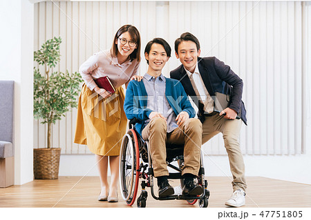 日本ユニバーサルマナー協会監修素材 47751805