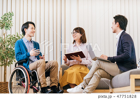 日本ユニバーサルマナー協会監修素材 47751828