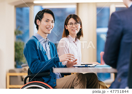 日本ユニバーサルマナー協会監修素材 47751844