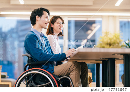 日本ユニバーサルマナー協会監修素材 47751847