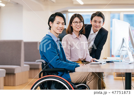 日本ユニバーサルマナー協会監修素材 47751873