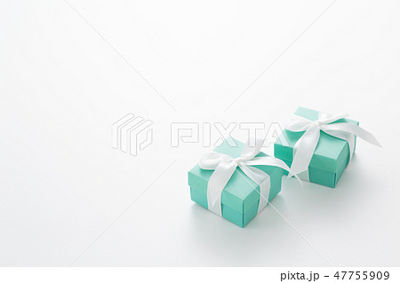 プレゼント　ギフト 47755909
