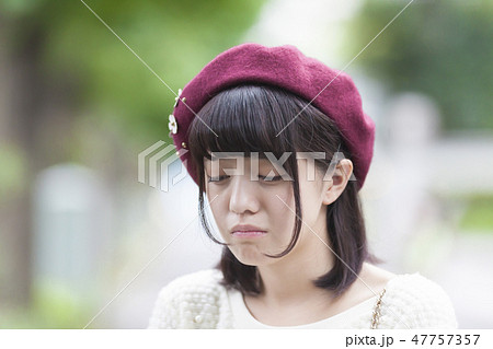 泣く少女 泣く少女 47757357