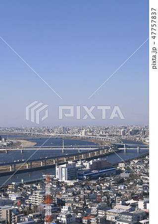 日本の東京都市景観 荒川やボートレース江戸川などを望む 日本の東京都市景観 荒川やボートレース江戸川などを望む 47757837