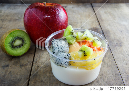 fruit salad topping on tofu ,milk 47759295