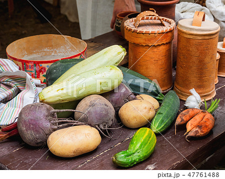 Fresh vegetables and vintage dinnerware Fresh vegetables and vintage dinnerware 47761488