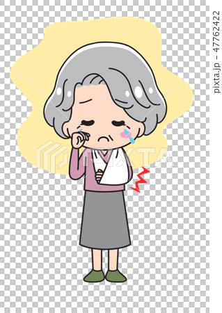 骨折するおばあさん 47762422