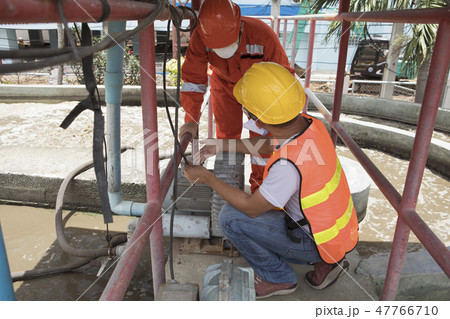Technician and Safety Officer Check the electrical Technician and Safety Officer Check the electrical 47766710