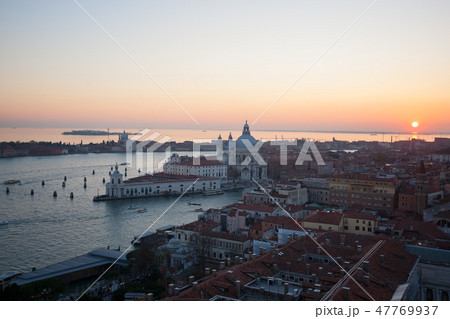 Aerial view of Venice at dawn, Italy Aerial view of Venice at dawn, Italy 47769937