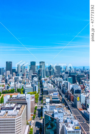大阪の超高層ビル街 47773592